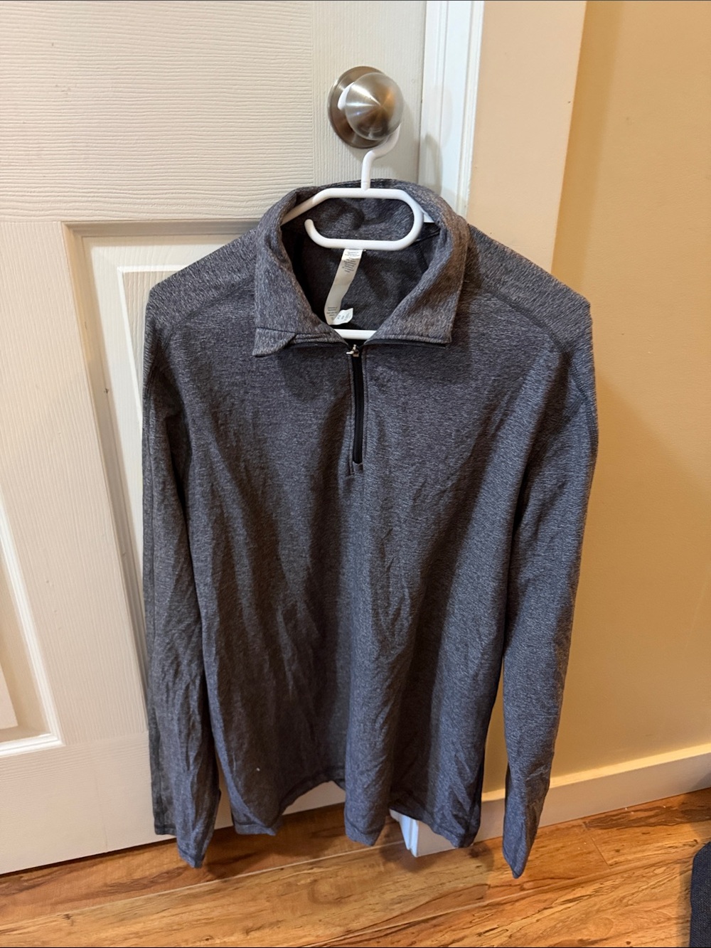 lululemon athletica Men's Charcoal Grey Quarter-Zip Long Sleeve
